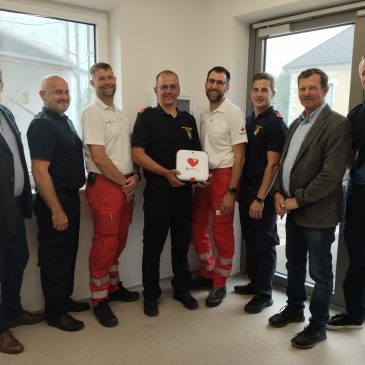 Neuer Defibrillator in Purk