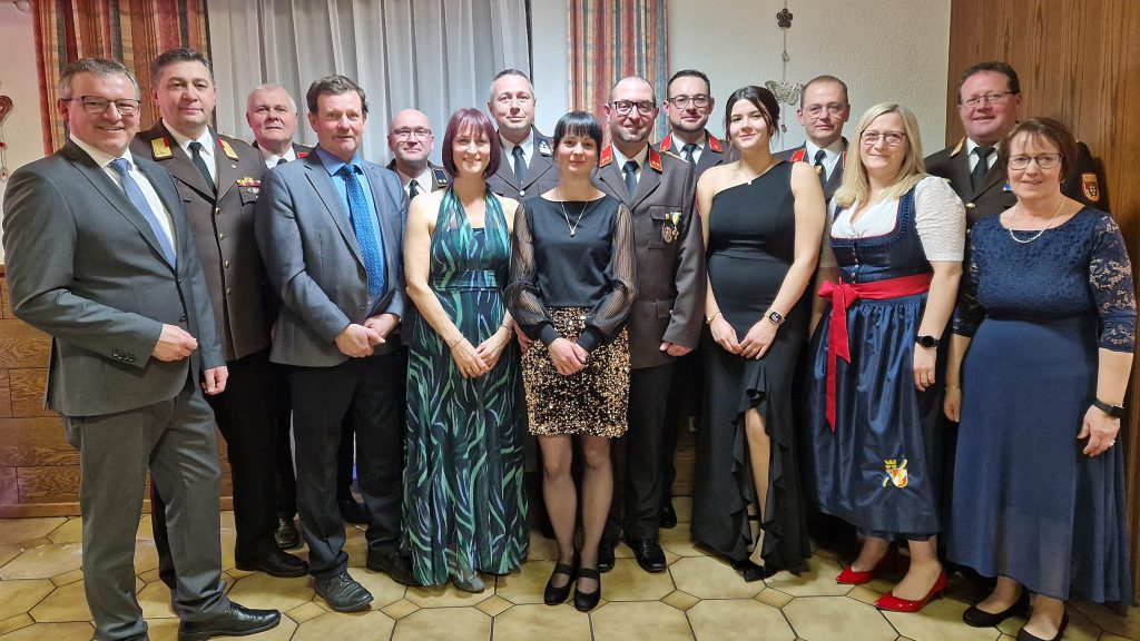 Erfolgreicher Start des neuen Kommandos beim Feuerwehrball in Elsenreith