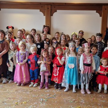 Viele Besucher beim Kindermaskenball in Kottes