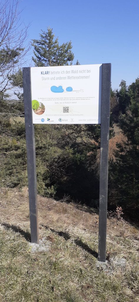 Rücksichtsvolles Verhalten im Wald – Neue Hinweistafeln in allen 9 KLAR!-Gemeinden aufgestellt