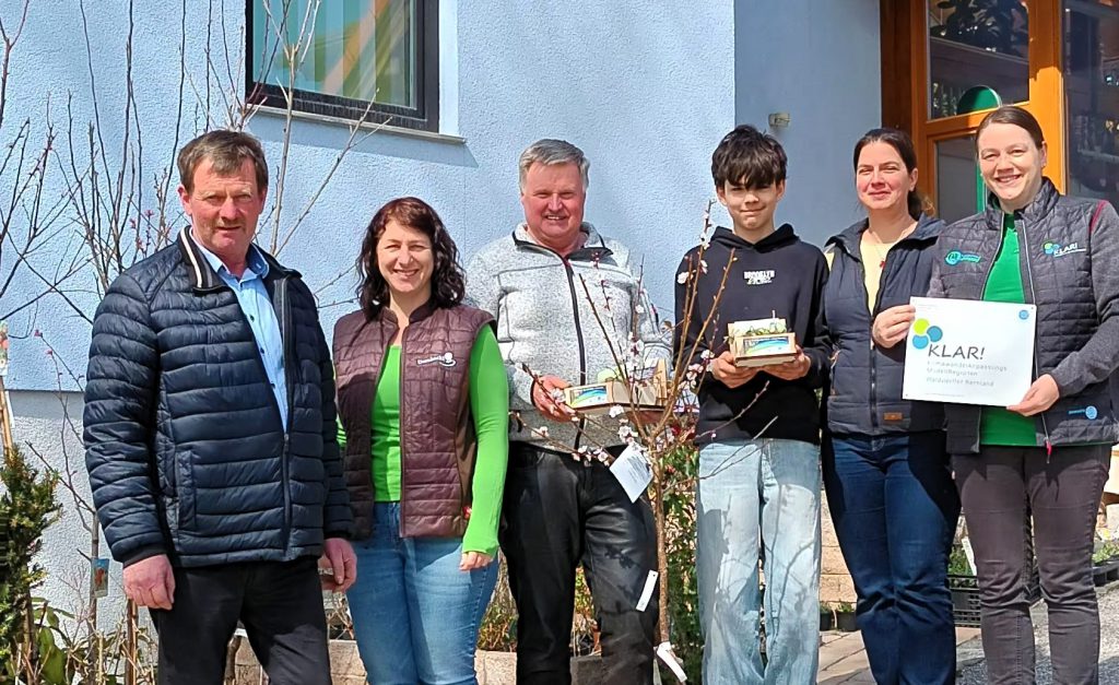 Gutscheine für Klimabäume wurden an die Gewinner übergeben