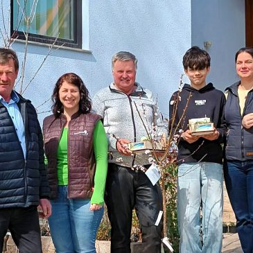 Gutscheine für Klimabäume wurden an die Gewinner übergeben