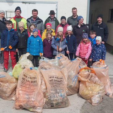 Gemeinsam für eine saubere Gemeinde: Müllsammelaktion in Kottes-Purk