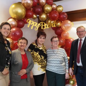 Frau Gertraud Hackl aus Kottes feierte ihren 80er